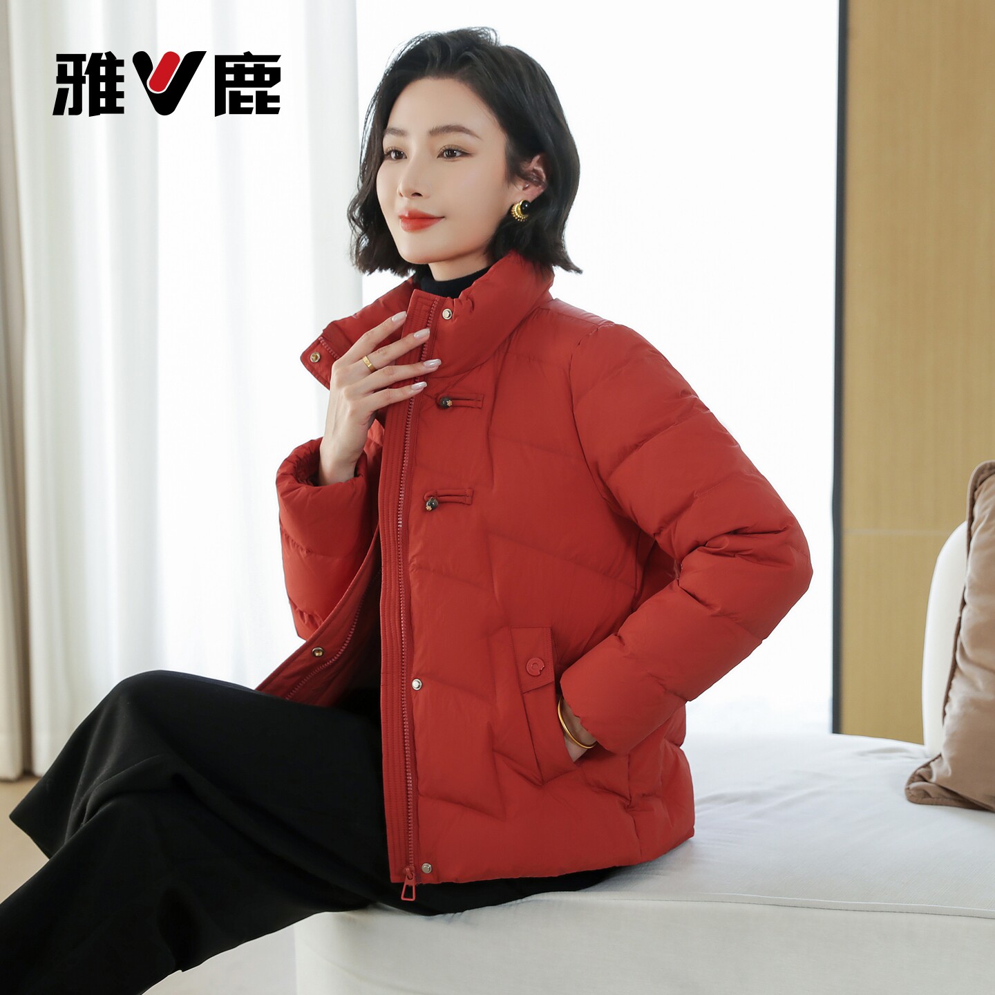 雅鹿羽绒服女短款2026秋冬季新款妈妈装上衣服中老年保暖洋气外套