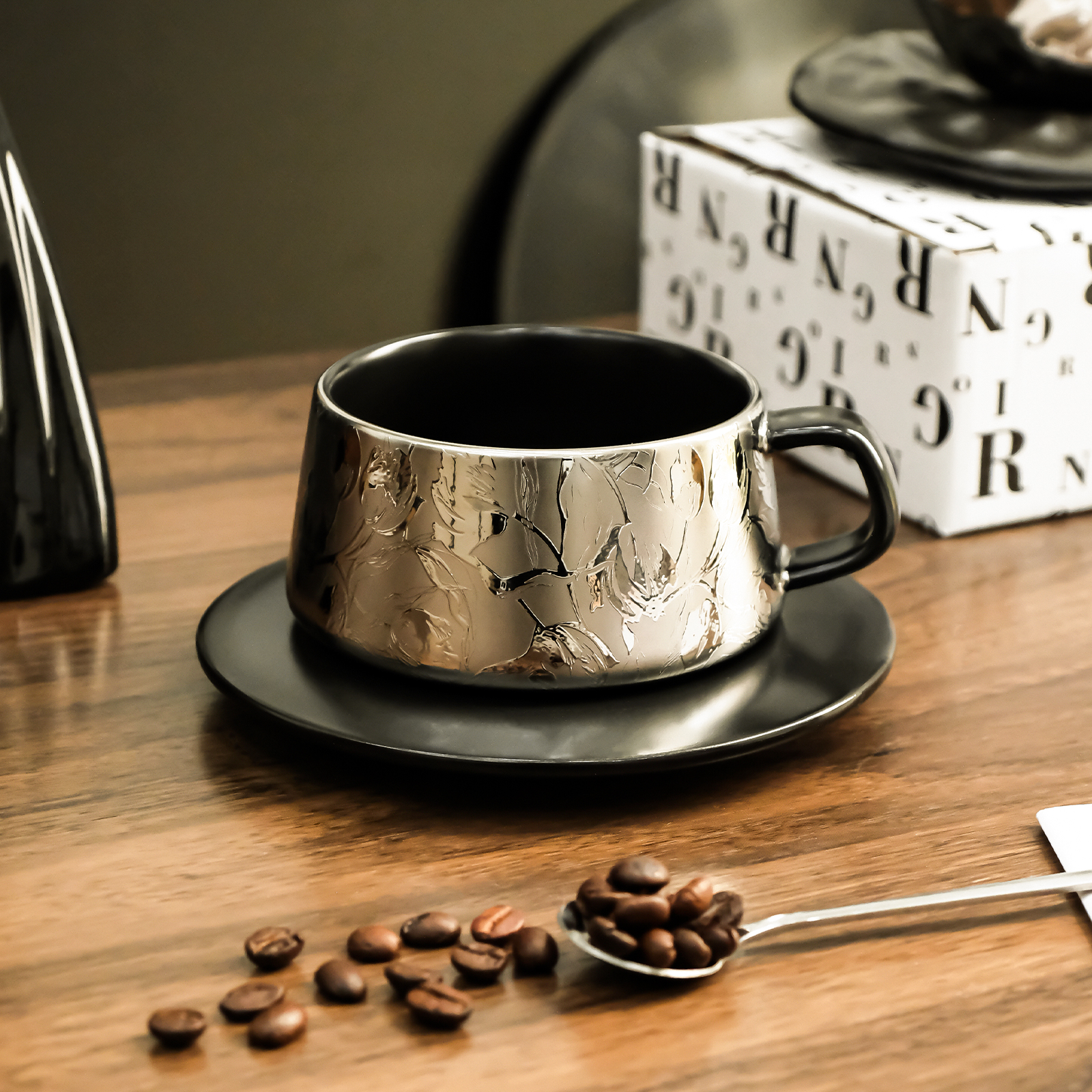 咖啡杯碟套装陶瓷女士专用马克杯