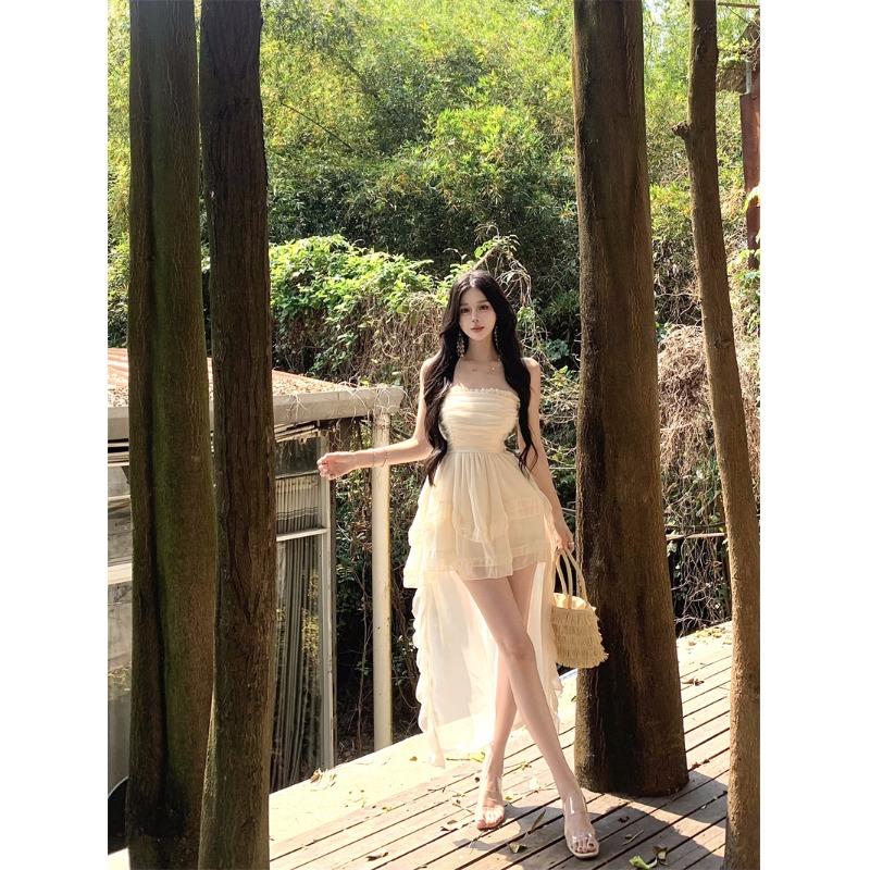 温柔风杏色抹胸连衣裙女夏季气质拖尾裙子碎花不规则a字蛋糕短裙