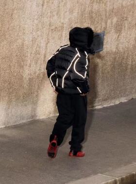 Amor 联名款FW24 Puffer Jacket 印花logo连帽羽绒服潮