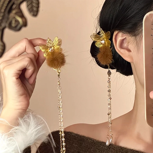 新中式金色镂空蝴蝶毛球流苏发夹女发饰民族风侧边头饰鸭嘴夹