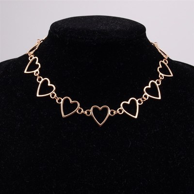 极速Indecpendent Gothic Metal Hollow Connecting Heart Neck C
