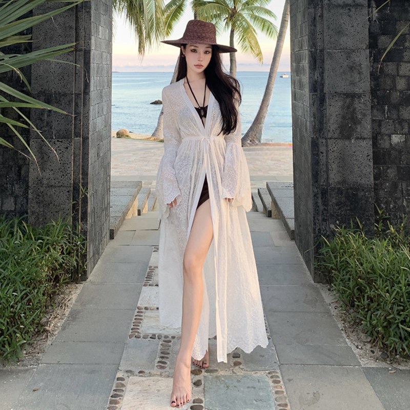 速发法式镂空开衫外套女夏季防晒喇叭袖休闲度假风长款刺绣超仙连