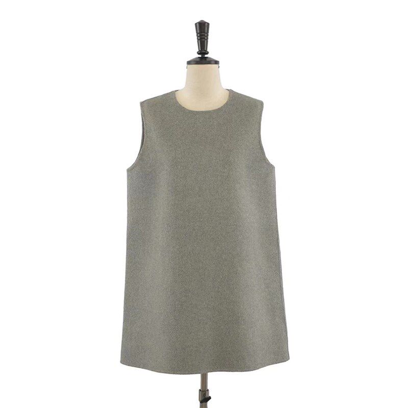 新品独特绝美小i套装秋冬富家千金穿搭气质内搭灰色背心连衣裙两