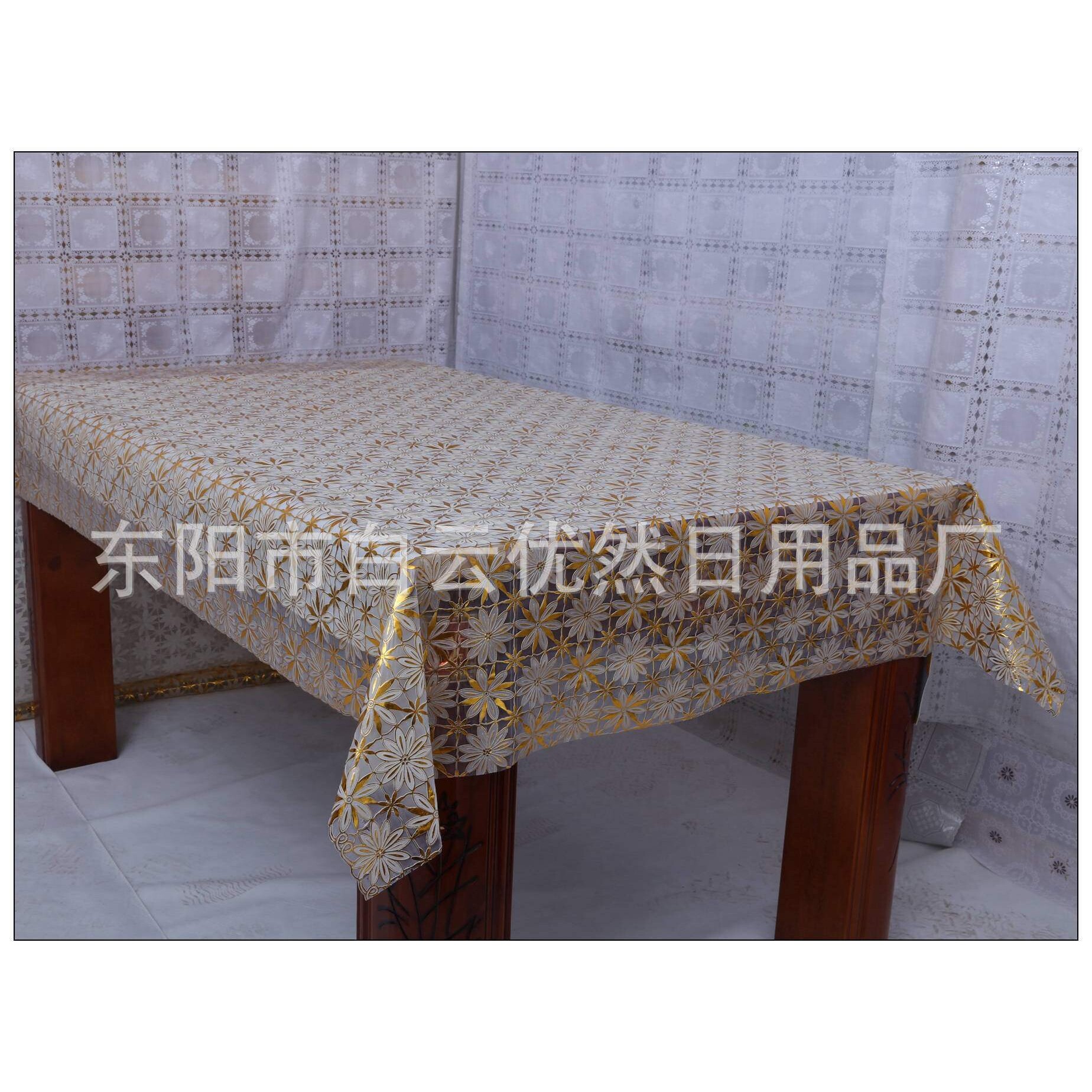 1.37*20米/卷 PVC蕾丝烫金烫银桌布 防水防油容易清洗 工厂供货