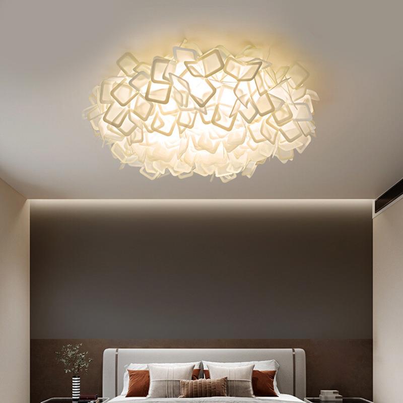北欧卧室吸顶灯现代简约网红云朵主卧室灯创意个性温馨房间灯