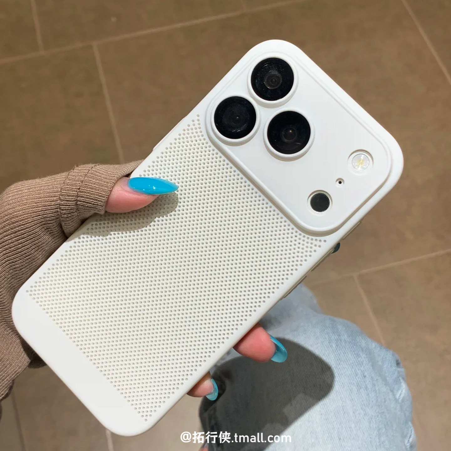 白月光简约网壳适用iPhone苹果17pro手机壳夏天新款17promax一体全包镜头膜保护壳16/15/4plus镂空散热硬外壳