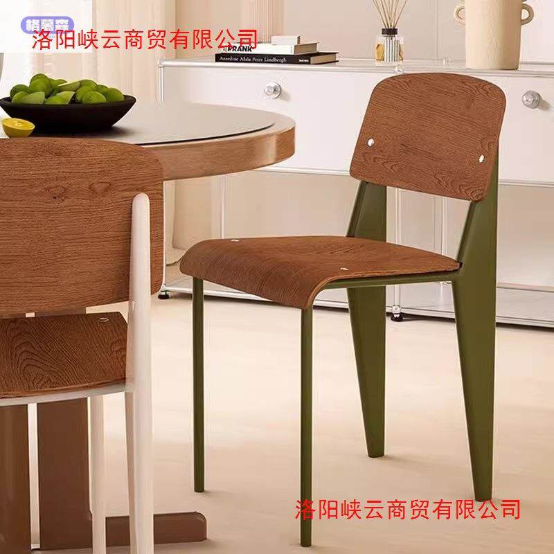 复古实木椅子北欧设计师餐椅奶油餐桌椅小户型家用餐厅靠背标准椅