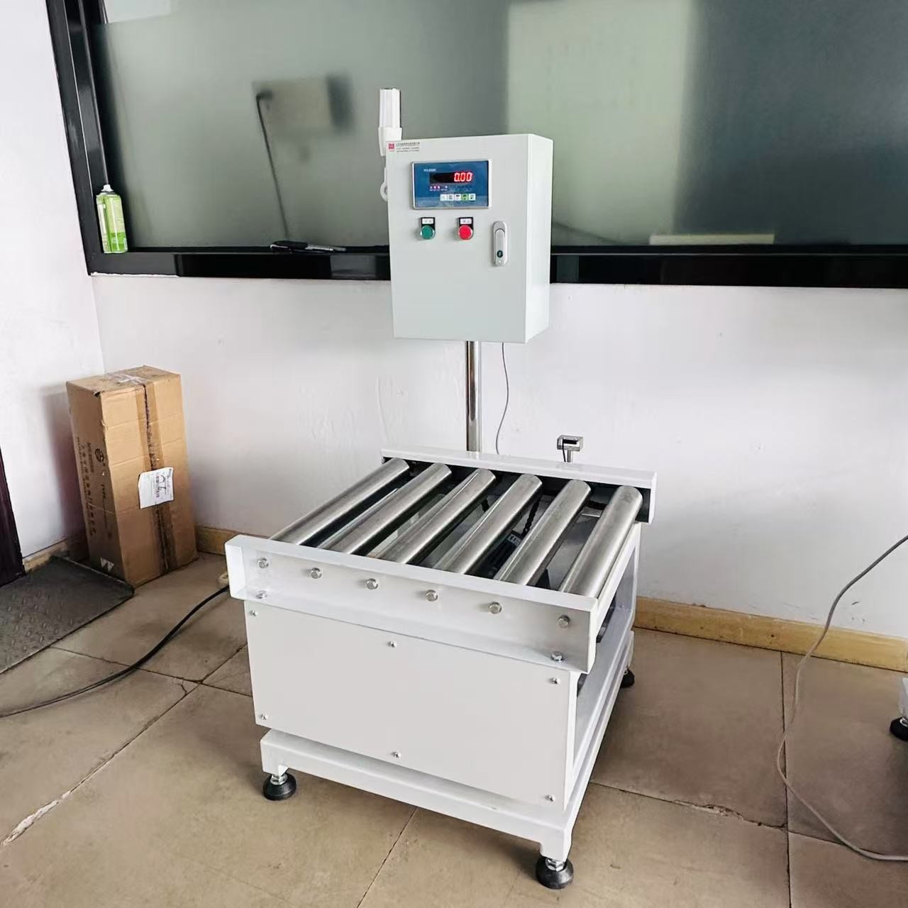 上海汉衡GTC-JH30KG滚筒称重对接流水线使用动力滚筒秤带数据传输