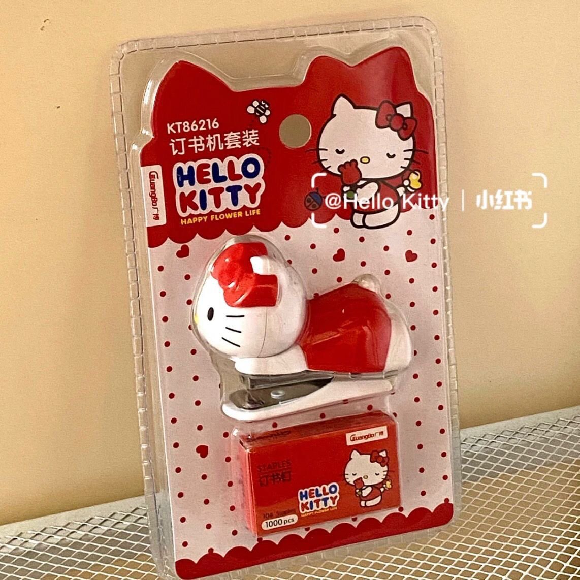 hellokitty订书机学生迷你可爱少女心小型号便携儿童带起钉定书器