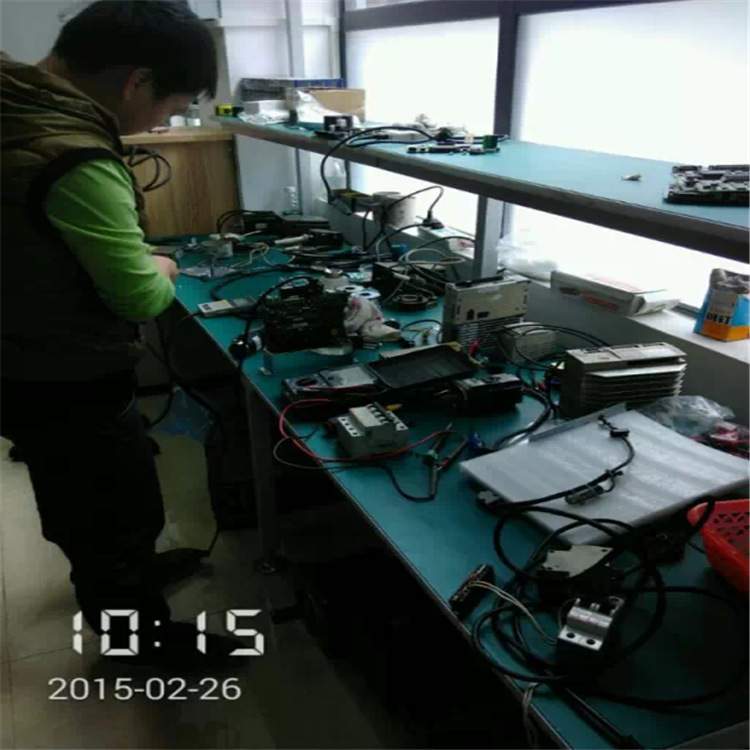 SGMGH-44ACB61安川电机SGMAH-04AAF41 SGM7A-15A6A2CSGDV-180A01A