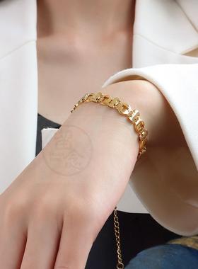 极速。Simple ins niche dsesign exquisite fashion temperament