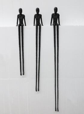 中式创意铸铁长腿人物摆件样板间售楼部酒店客厅家居桌面软装饰品