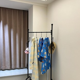 飘窗放衣服神器衣帽架落地卧室家用挂衣架隔夜衣服收纳架置物架子