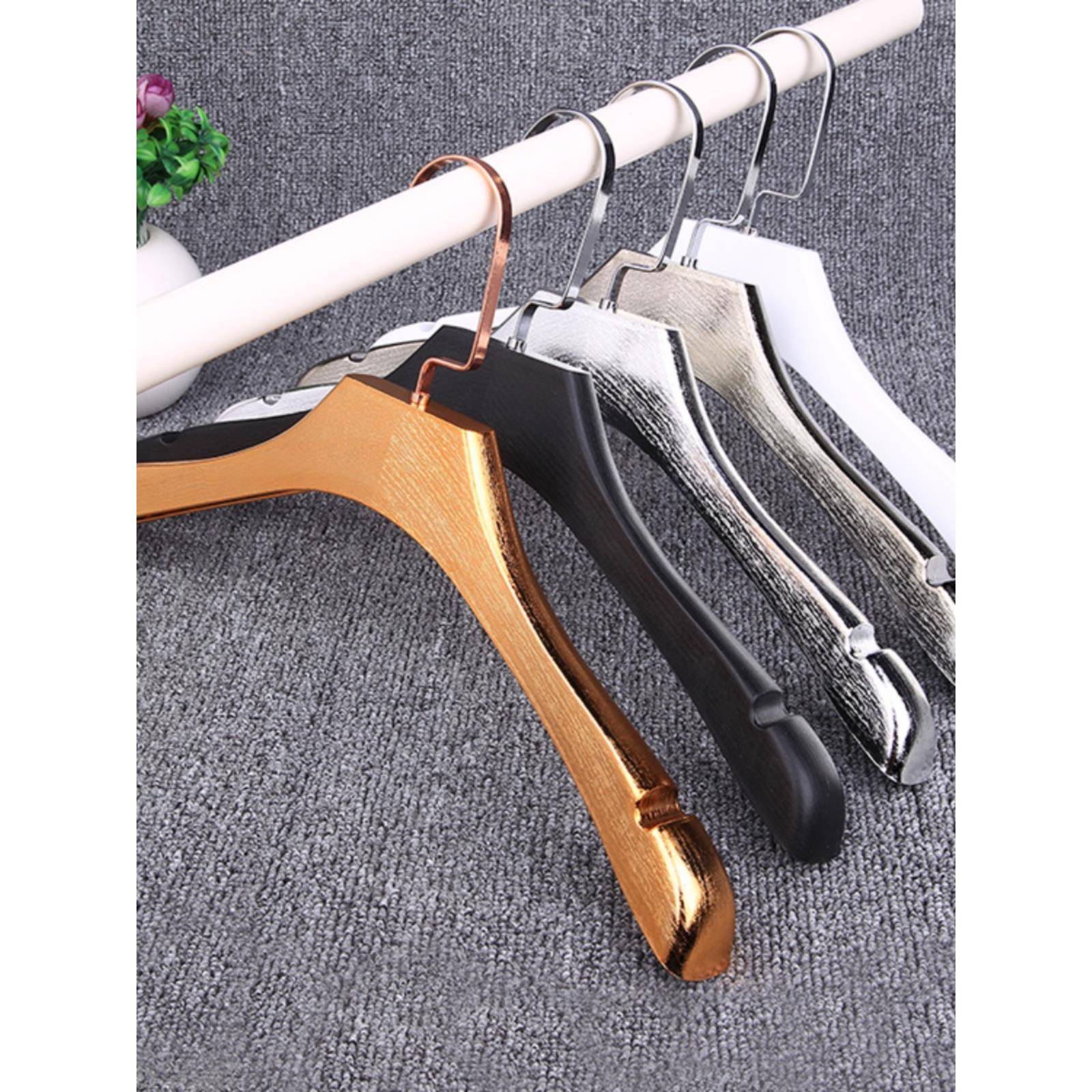 【天猫正品】仿木纹玫瑰金色银色塑料无痕衣撑子服装店肩宽防滑男