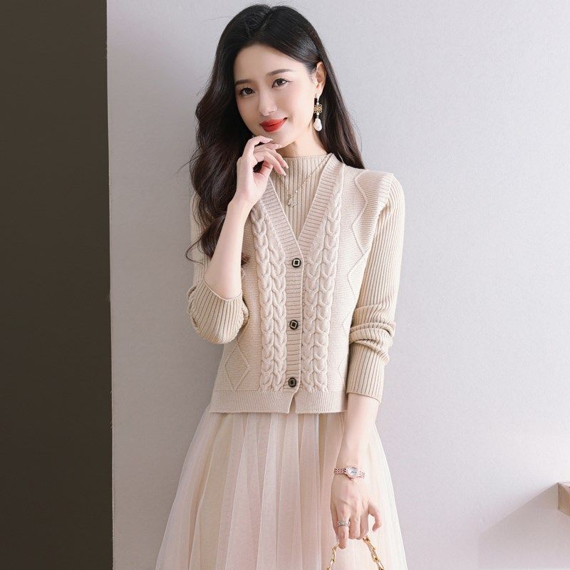 针织小马甲女外搭背心2024新款秋季毛线叠穿马夹配裙子毛衣两件套