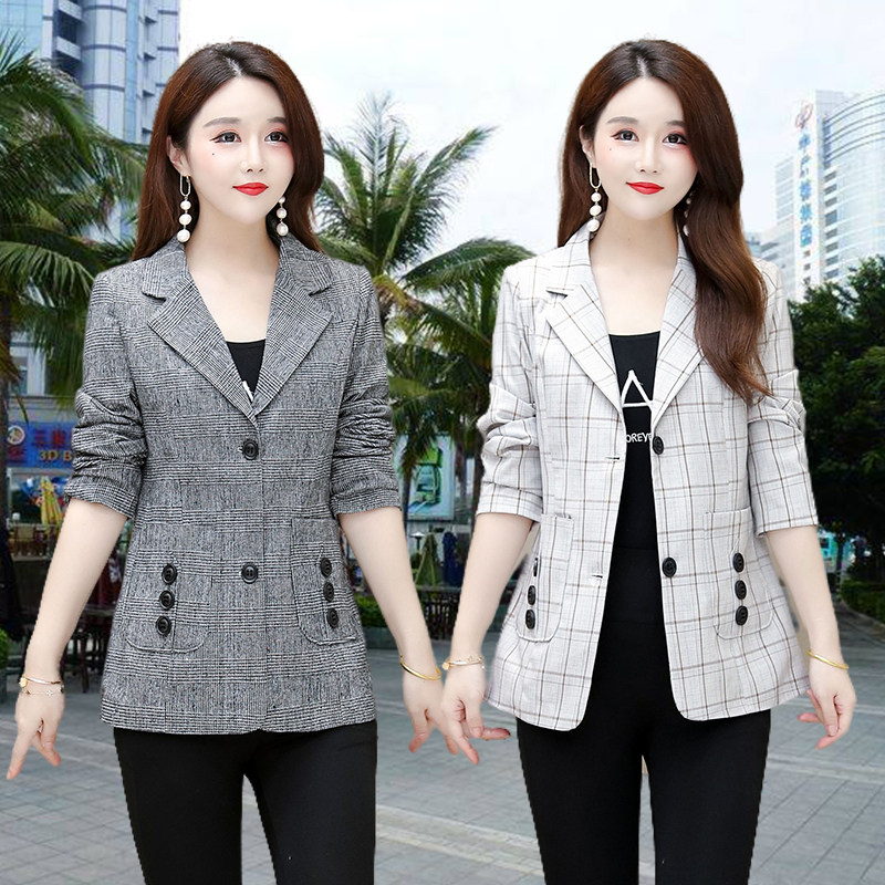 妈妈小西装外套女短款2022春秋装新款中年小个子休闲格子西服上衣