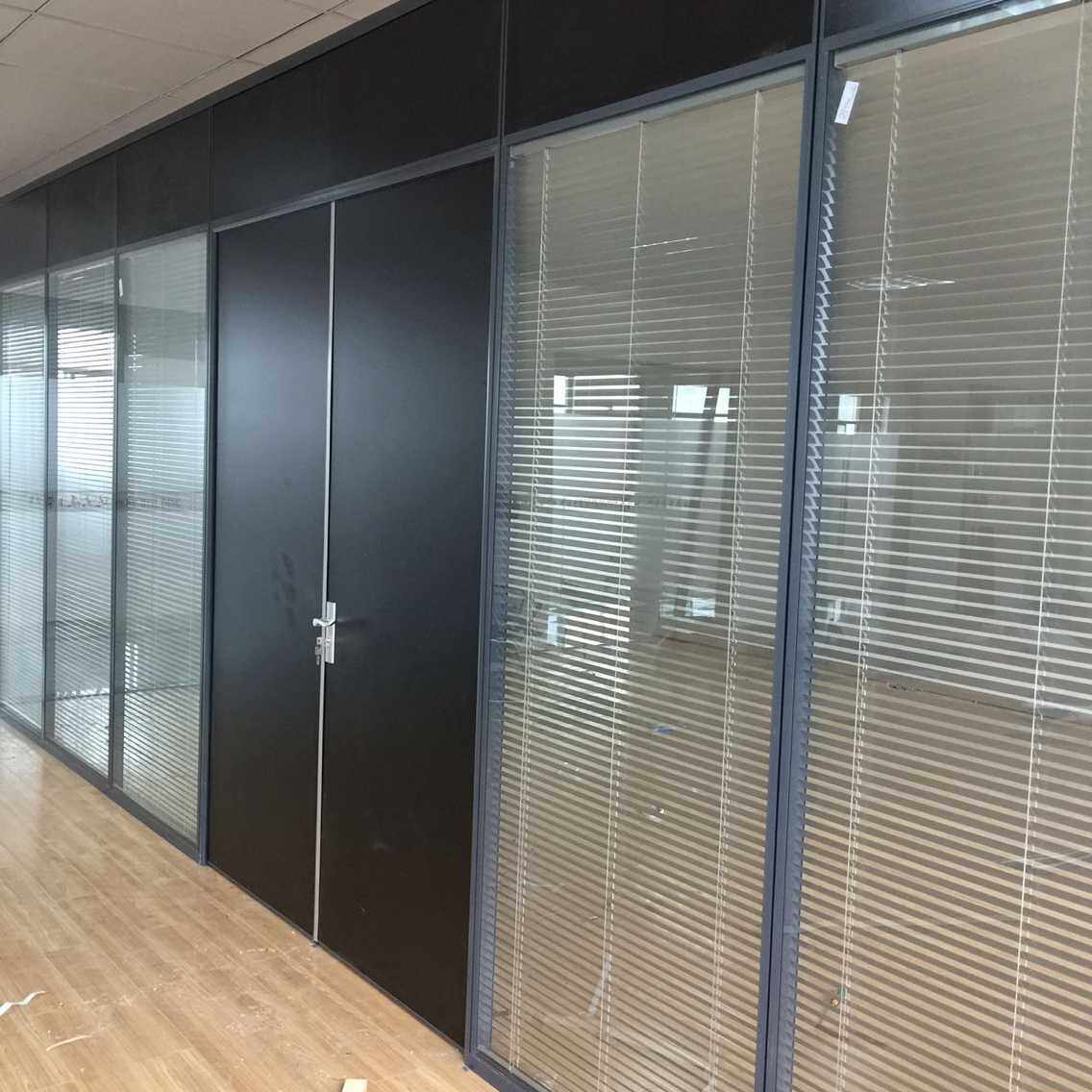 高隔断 钢化玻璃隔断墙 办公室屏风隔间 铝合金形象墙 带百叶隔墙