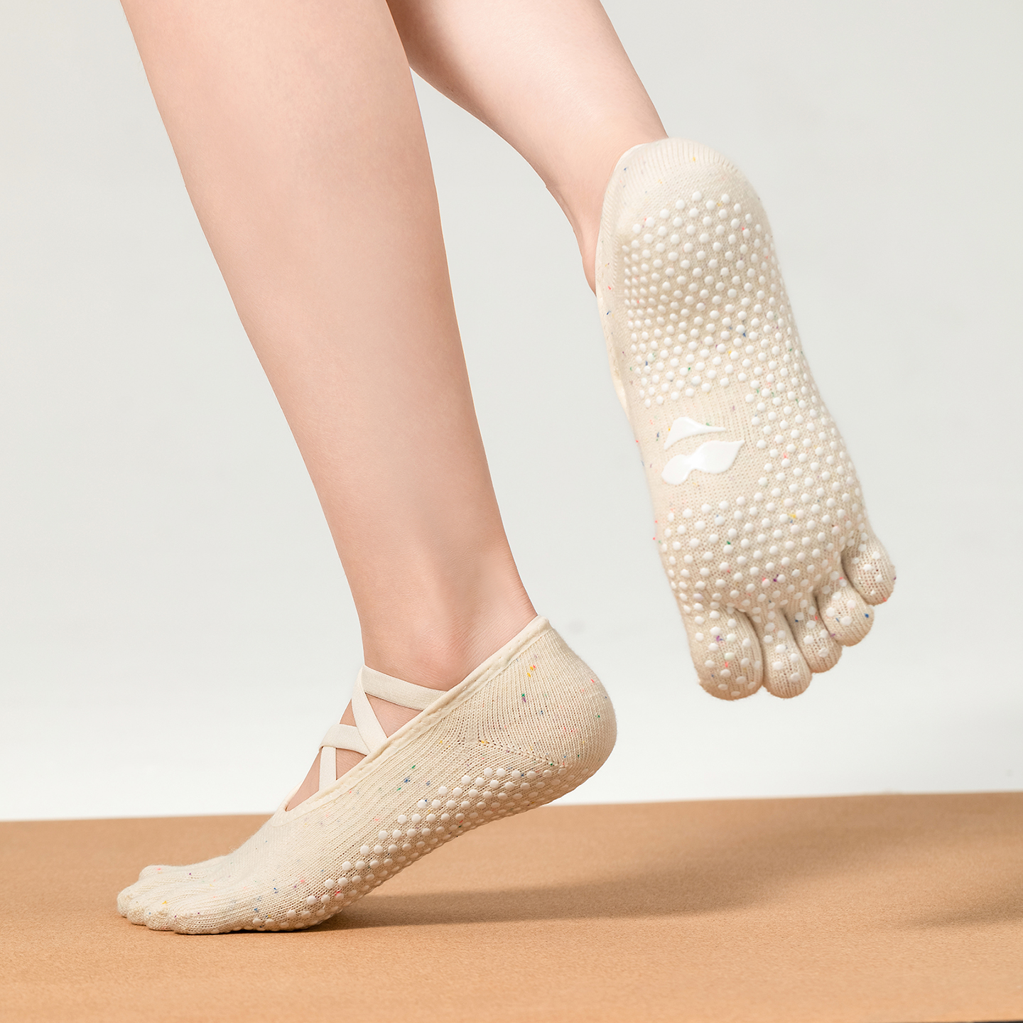 SIXHYS专业防滑普拉提袜瑜伽袜子女芭蕾系列五指分趾室内健身舞蹈