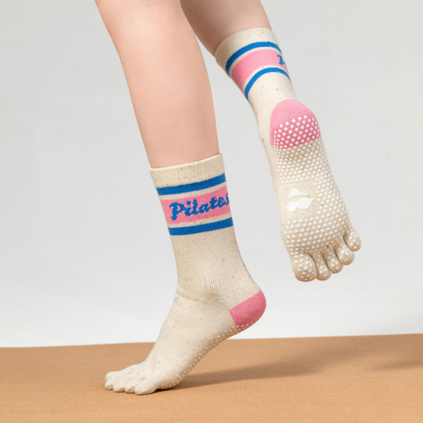 SIXHYS专业防滑普拉提袜瑜伽袜子女中筒系列五指分趾室内健身舞蹈