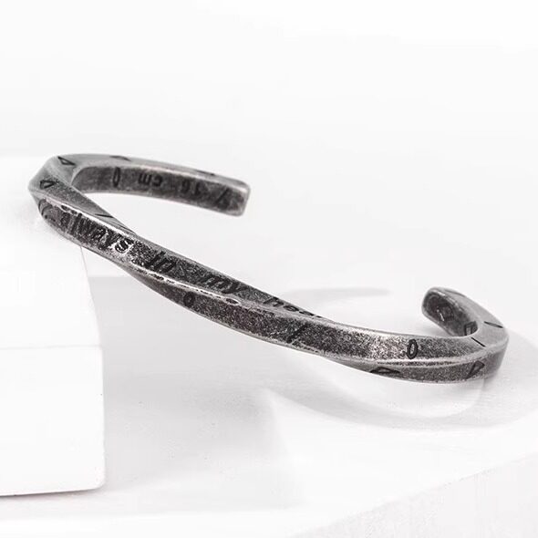 ROCK PUNK男女通用莫比乌斯简约开口手环个性复古配饰品钛钢手镯