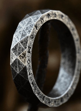 ROCK PUNK欧美时尚简约维京字母菱形戒指男士窄版复古手工食指环