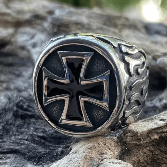 ROCK PUNK闭口十字架火焰勋章潮牌戒指钛钢男士嘻哈欧美个性指环