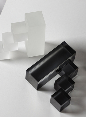 北欧丹麦彩色水晶拱形书挡简约阶梯几何造型茶灰色样板房桌面摆件