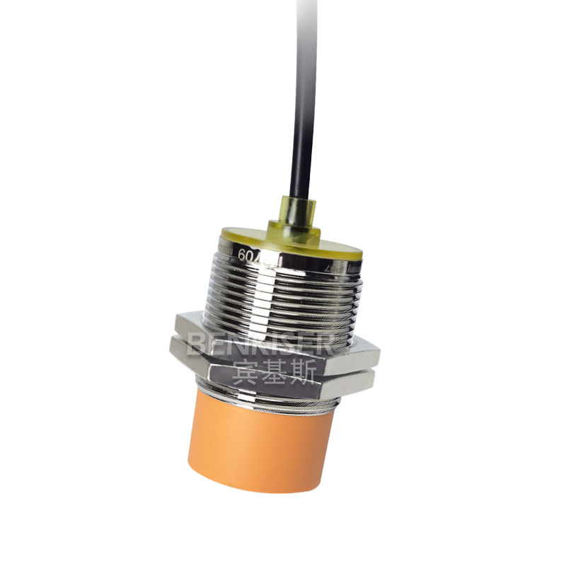 福龙马环卫传感器IIS709 704 IIS238 226中联勾臂垃圾车接近开关