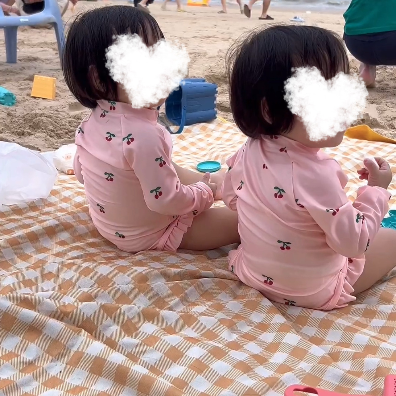 小樱桃图案可爱连体泳衣女童甜美风粉色立领花边海边度假夏季