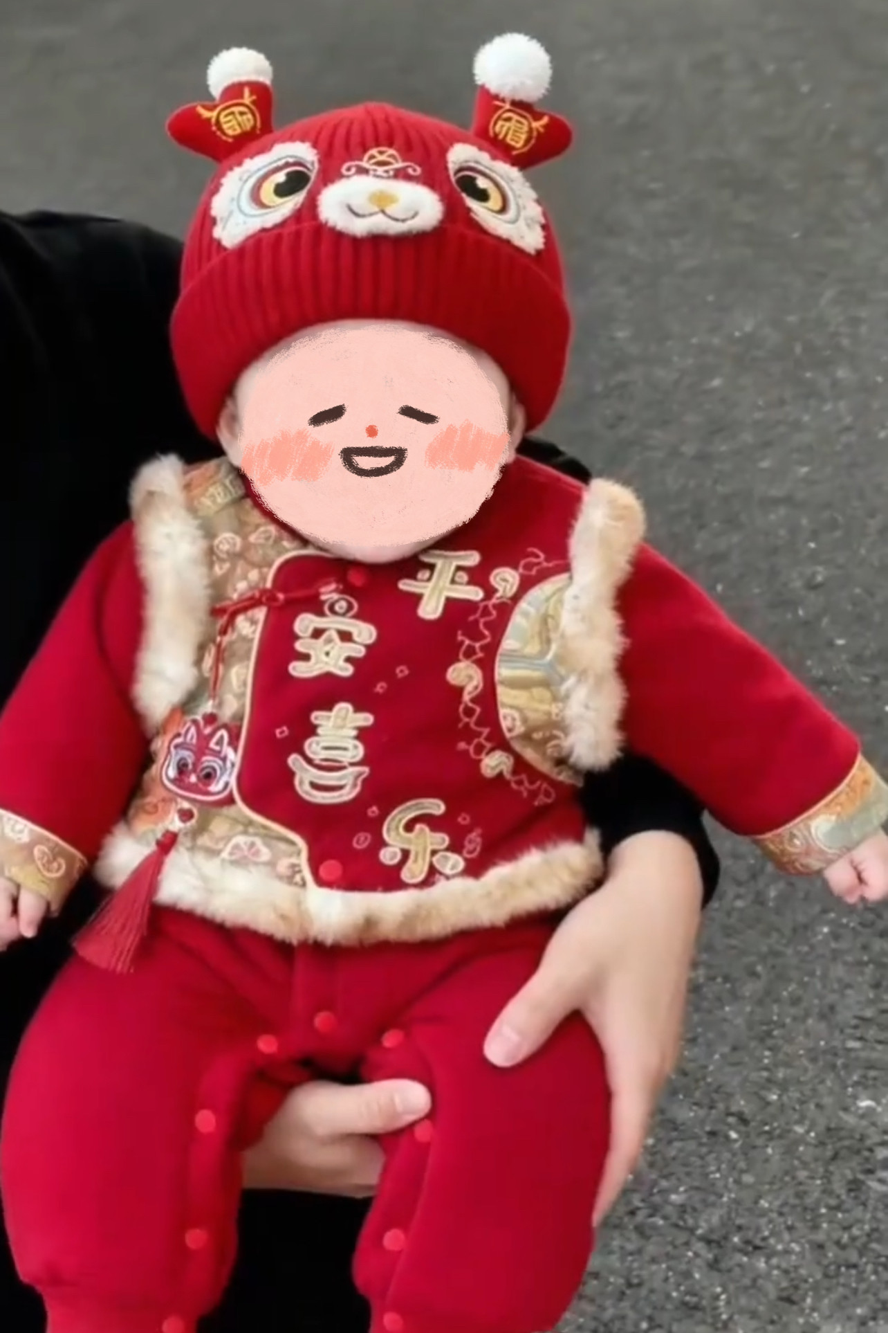 套装男女童同款连体衣服冬季宝宝哈衣拜年服过年红色喜庆外出服