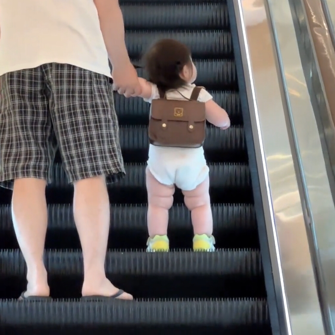 日系复古儿童书包迷你可爱女童宝宝幼儿园小托班背包男孩双肩包潮