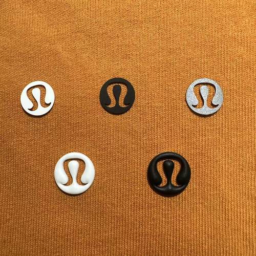 LuLu硅胶标热转印烫印标烫画品牌logo冲锋衣羽绒服胸标裤标熨烫贴