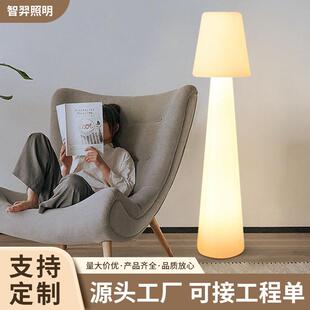 跨境太阳能落地台灯轻奢高级感庭院装饰灯室外花园灯网红景观灯柱