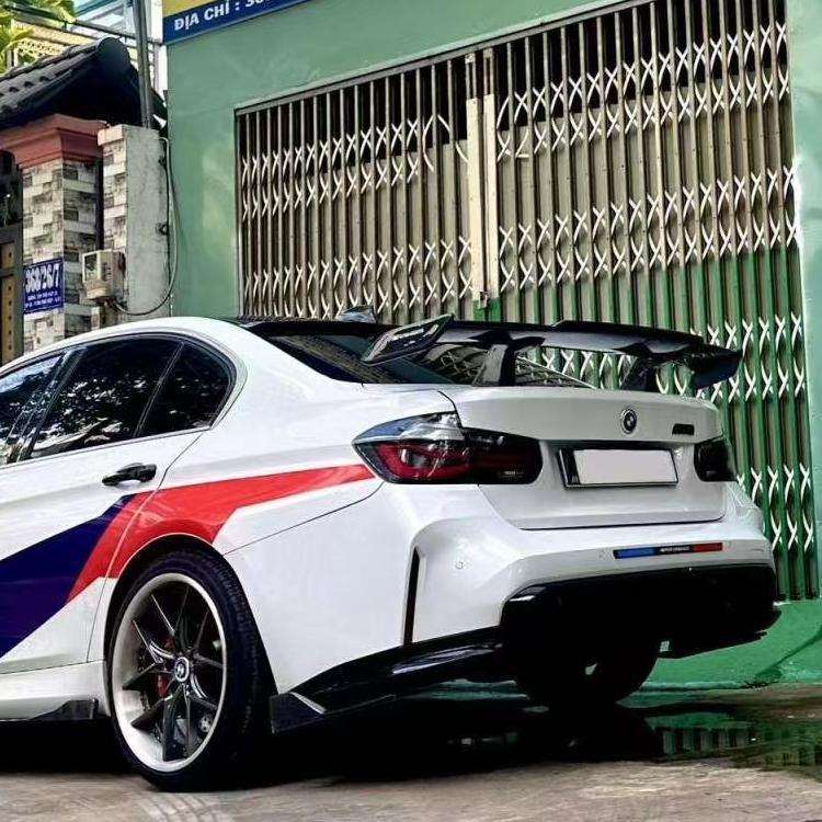 工厂汽车改装通用款尾翼免打孔MP大尾翼定风翼碳纹色GT尾翼扰流板