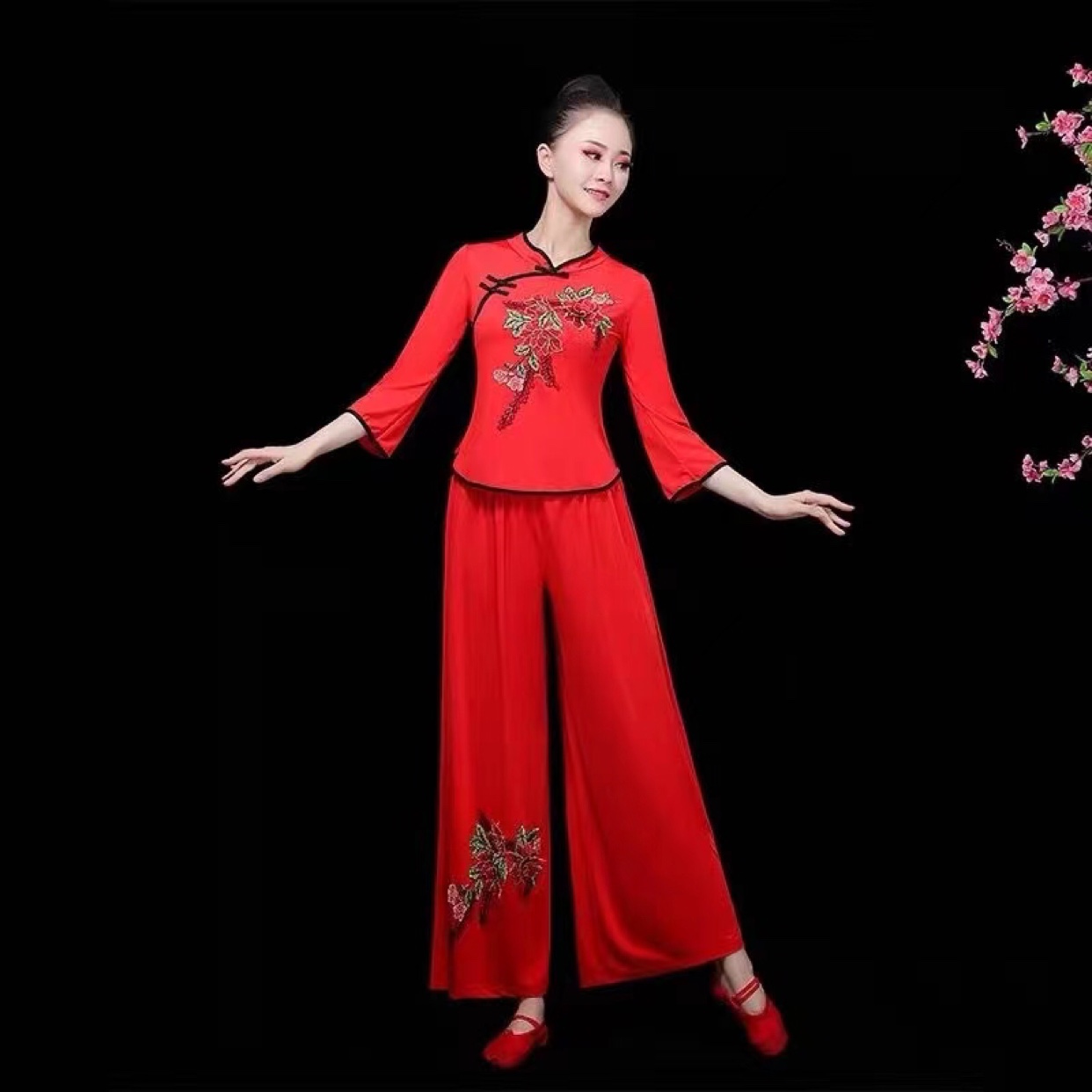 广场舞套装中老年喜庆服