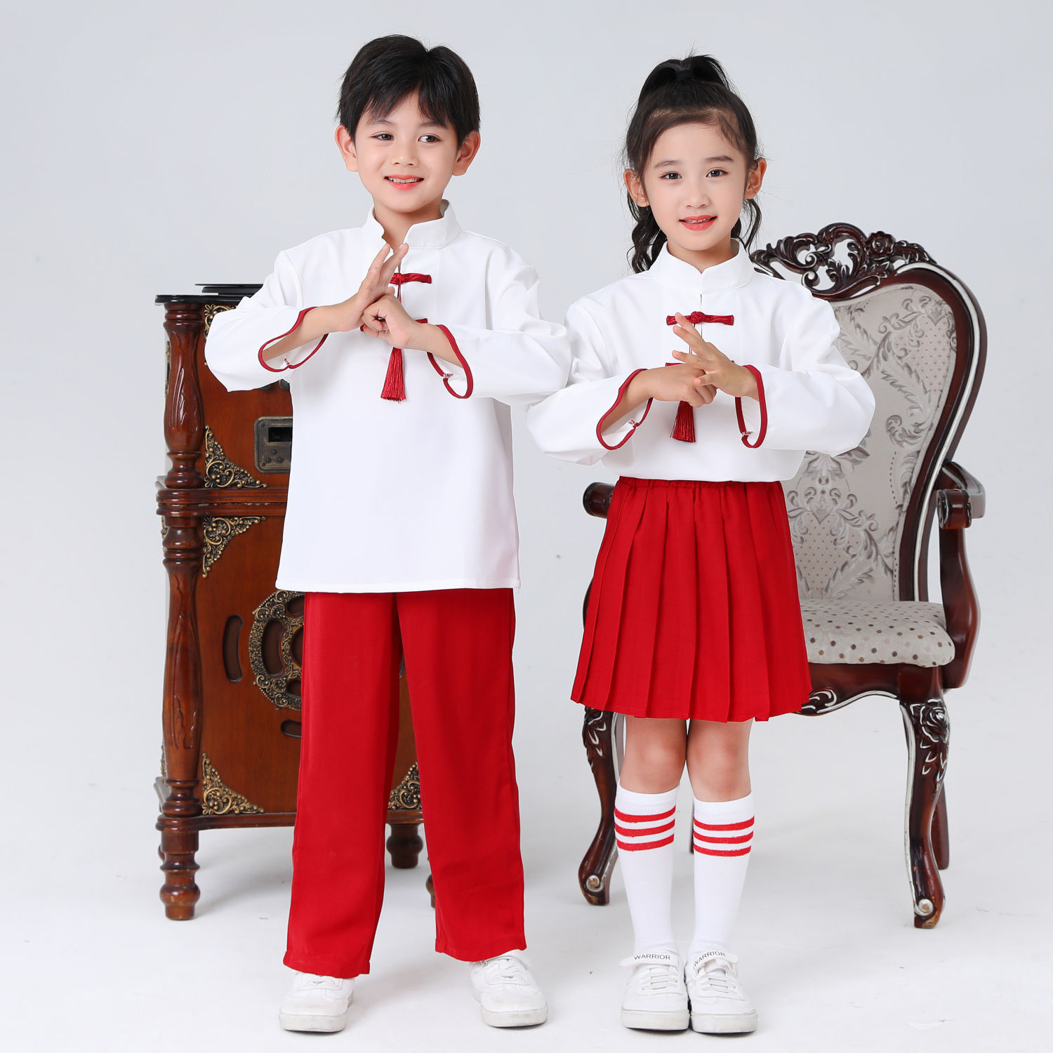 小学生童声朗诵毕业班服幼儿园