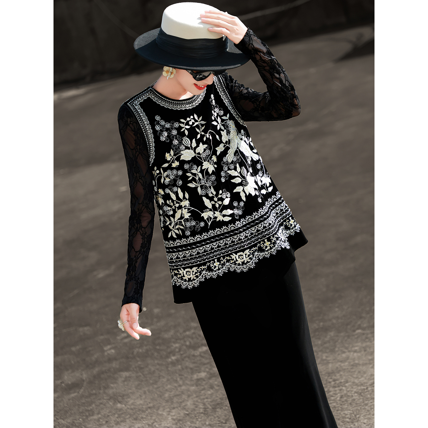 兰瑟2025秋季新款气质国风新中式刺绣钉珠真丝丝绒马甲背心上衣