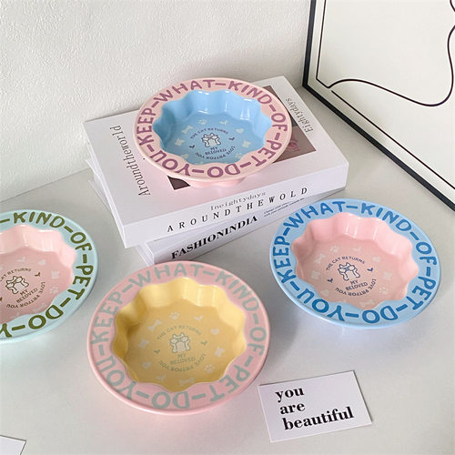 极速花边猫碗防黑下巴猫罐头盘子食盆陶瓷狗粮碗防打X翻水碗零食