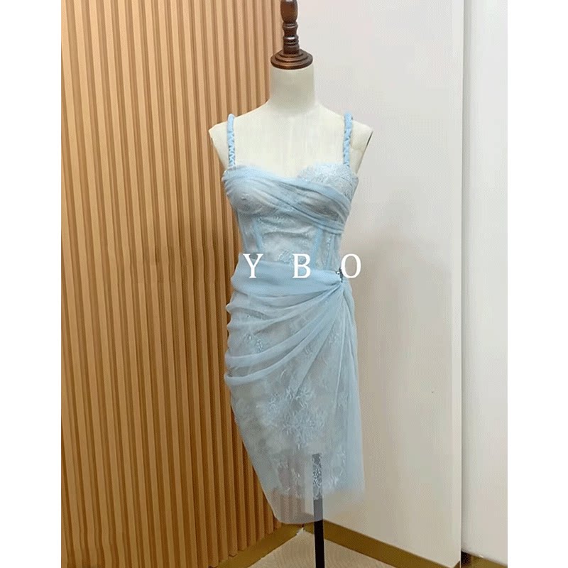 吊带连衣裙气质名媛高端女神范高级感宴会晚礼服收腰生日小礼裙子