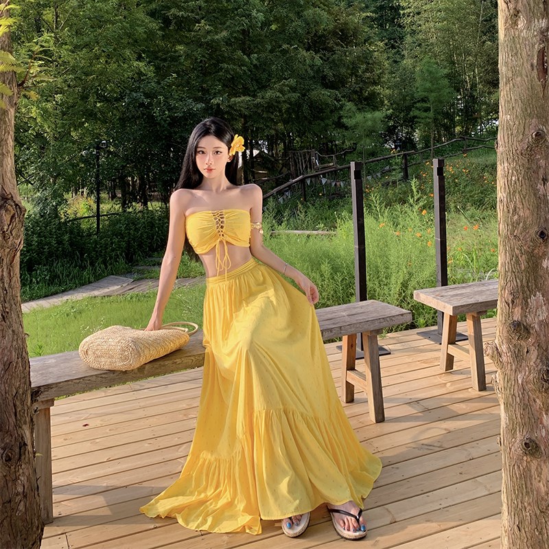 速发海边度假氛围感穿搭辣妹性感黄色抹胸上衣大摆半身裙两件套装