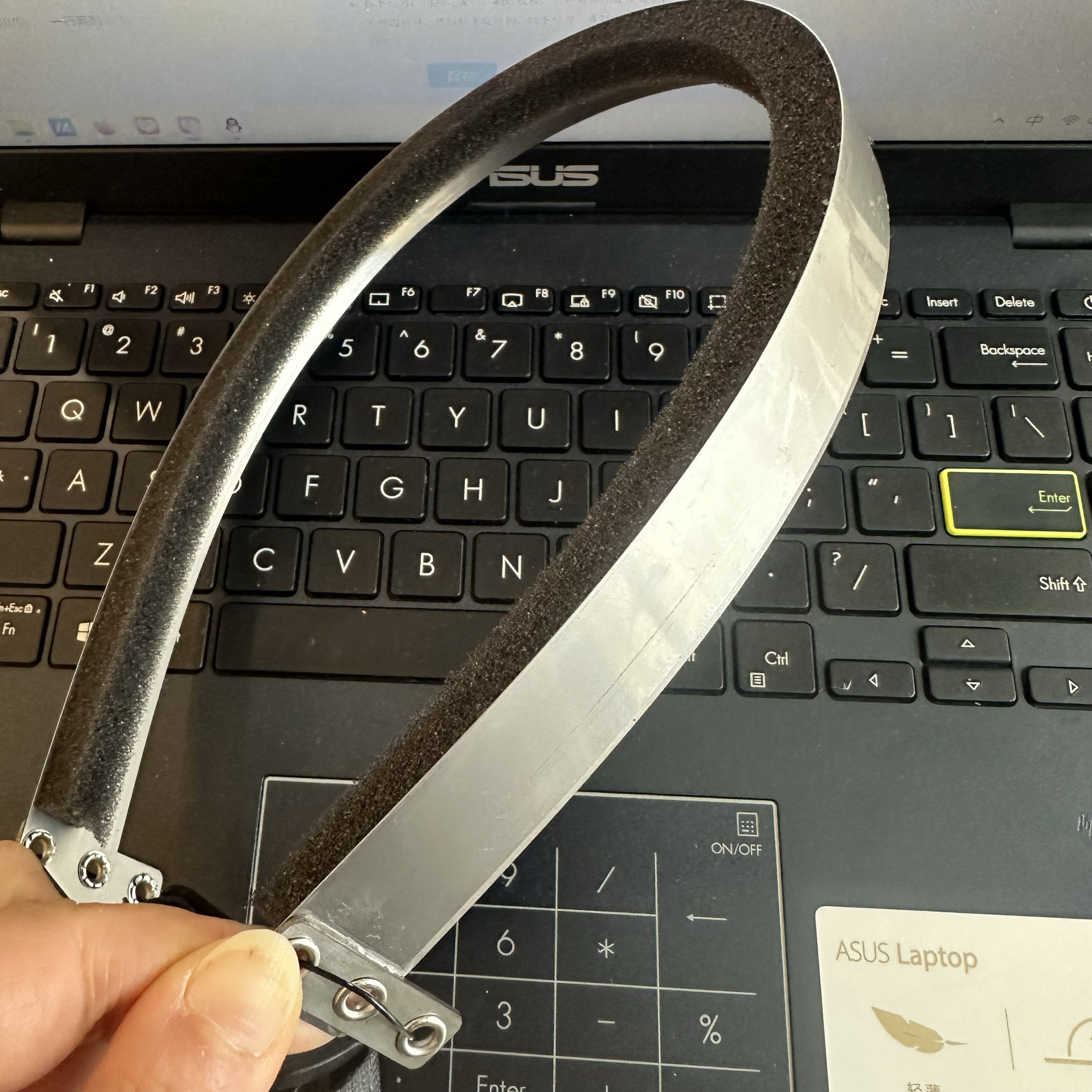 乒乓球拍套胶专用剪刀 胶皮切割工具 乒乓球拍刀片滚胶切割机器