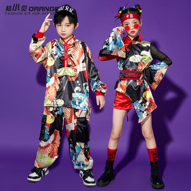 元旦儿童中国风演出服复古国潮汉服男童小学生表演服古风唐装旗袍