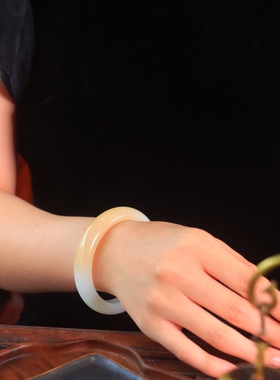 新疆和田玉糖白手镯籽料平安镯