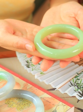 新疆和田若羌黄口料玉镯正圈手镯