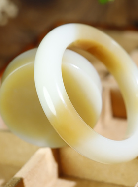 天然玉石新疆和田玉且末糖套镯