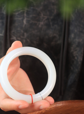 和田玉老坑山料手镯羊脂白玉镯