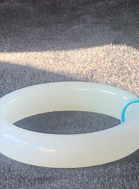 天然和田玉手镯女款白玉正圈手镯