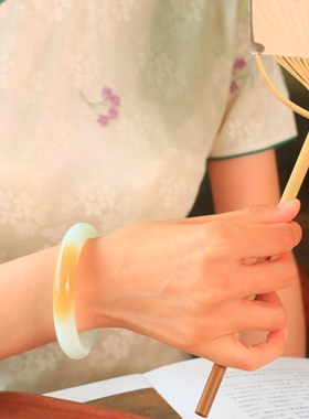 新疆和田玉糖白玉手镯籽料平安镯