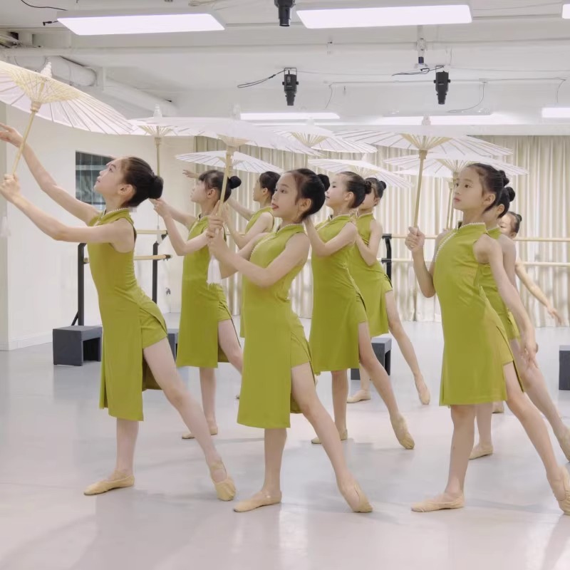 儿童晨光曲外婆桥舞蹈服碧落舞表演服女童人间烟火古典旗袍演出服